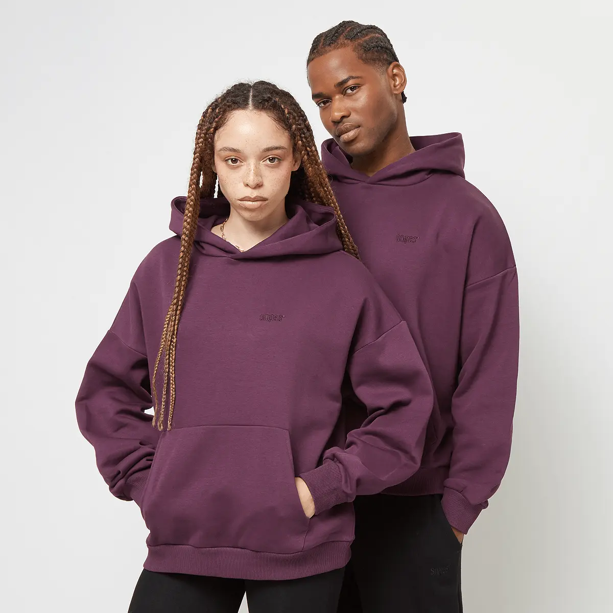 

Худи SNIPES Small Logo Essential Oversized, фиолетовый