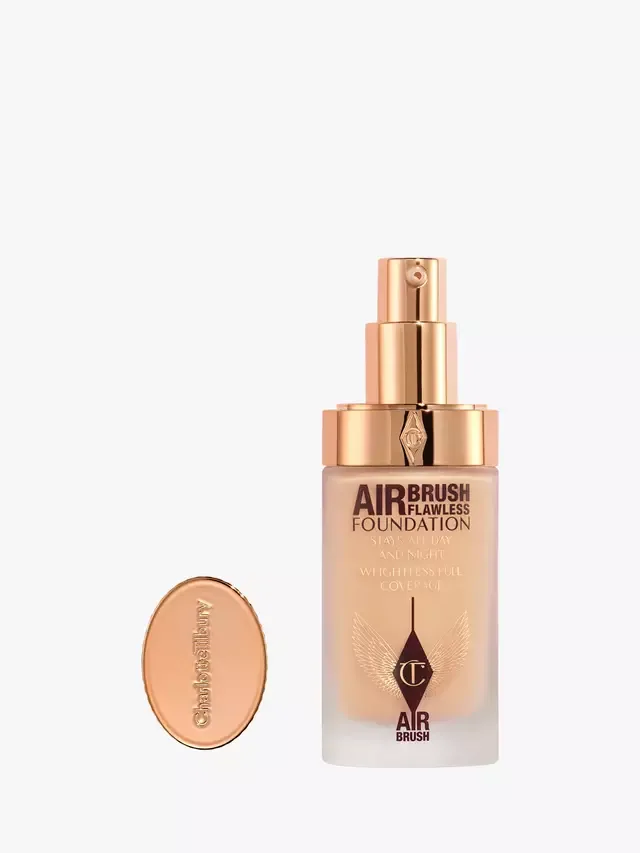 Безупречная тональная основа, нанесенная аэрографом Charlotte Tilbury, 5 Cool