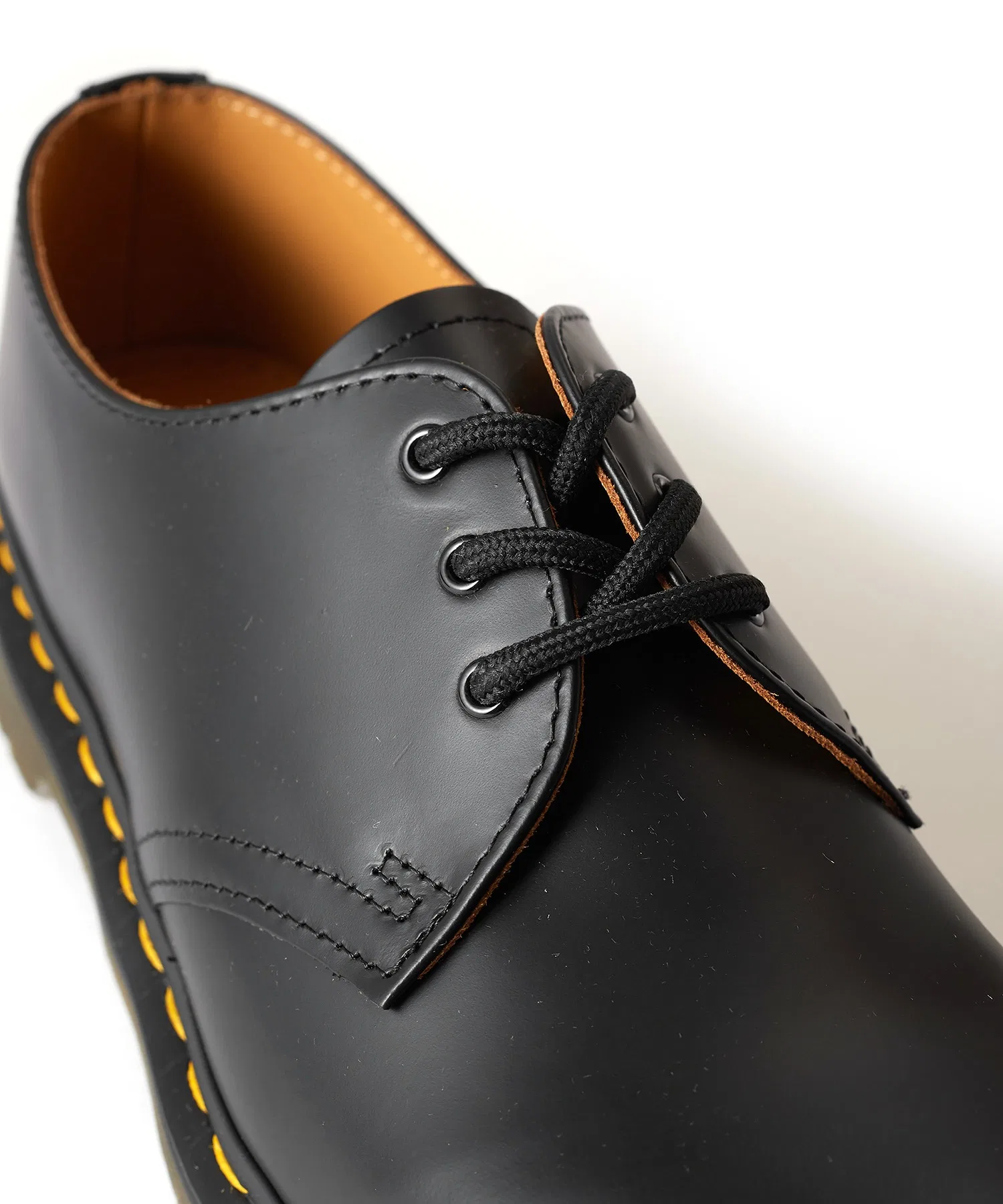 Унисекс ботинки Dr. Martens 1461 3-hole из кожи чёрные — фото 4
