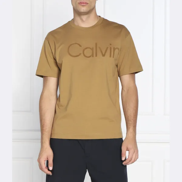 

Удобная футболка из флока с логотипом Calvin Klein, коричневый