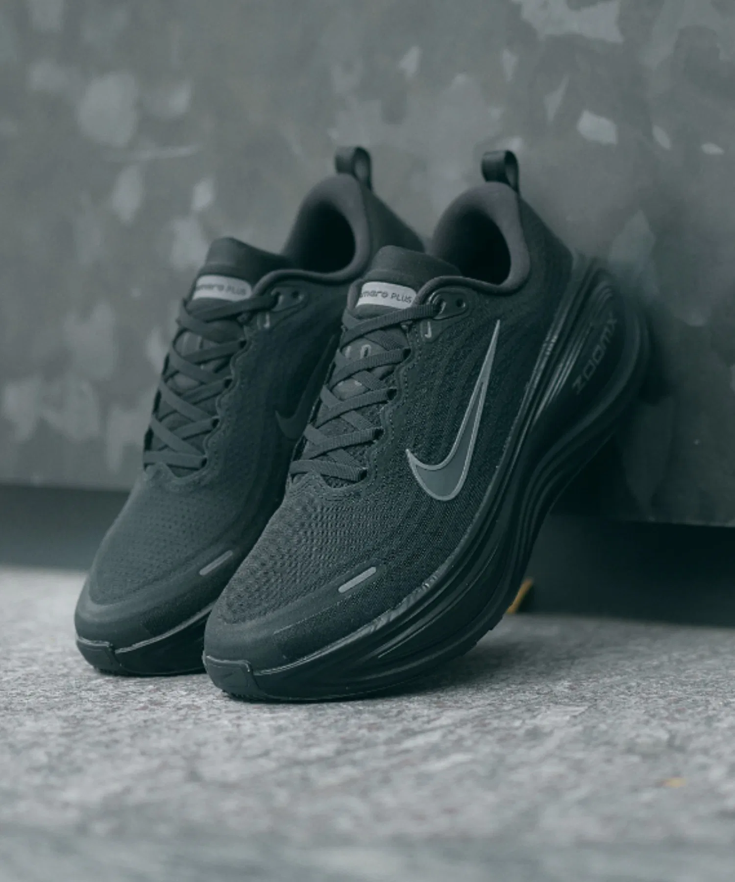 Мужские кроссовки Nike Vomero Plus — фото 3