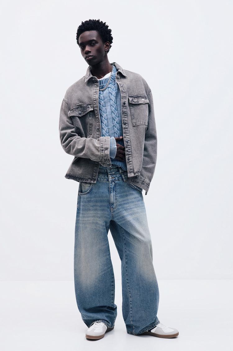 

Серая джинсовая рубашка Pull And Bear, серый