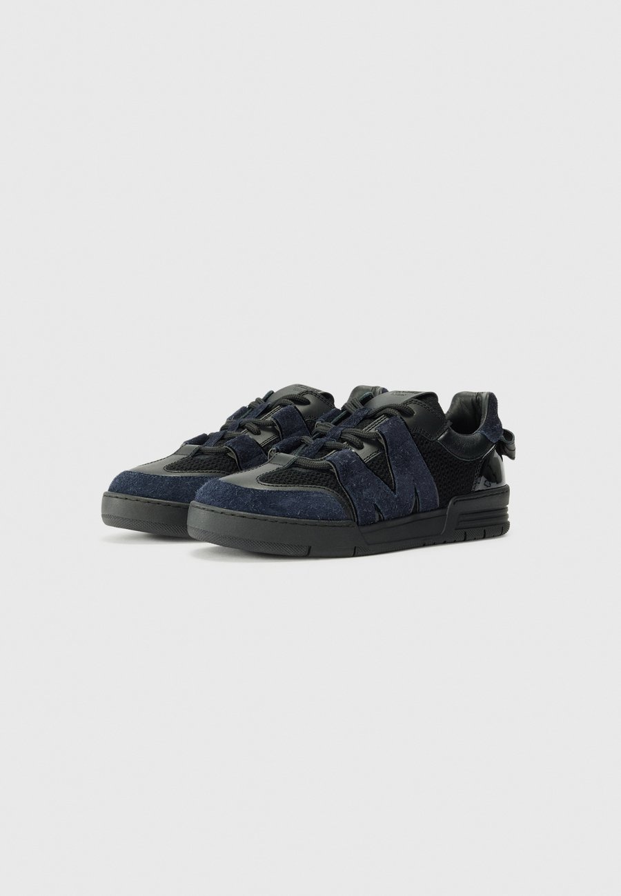 Кроссовки MOSCHINO Trainers, Blu/Nero/Silver-Coloured/Black — фото 4