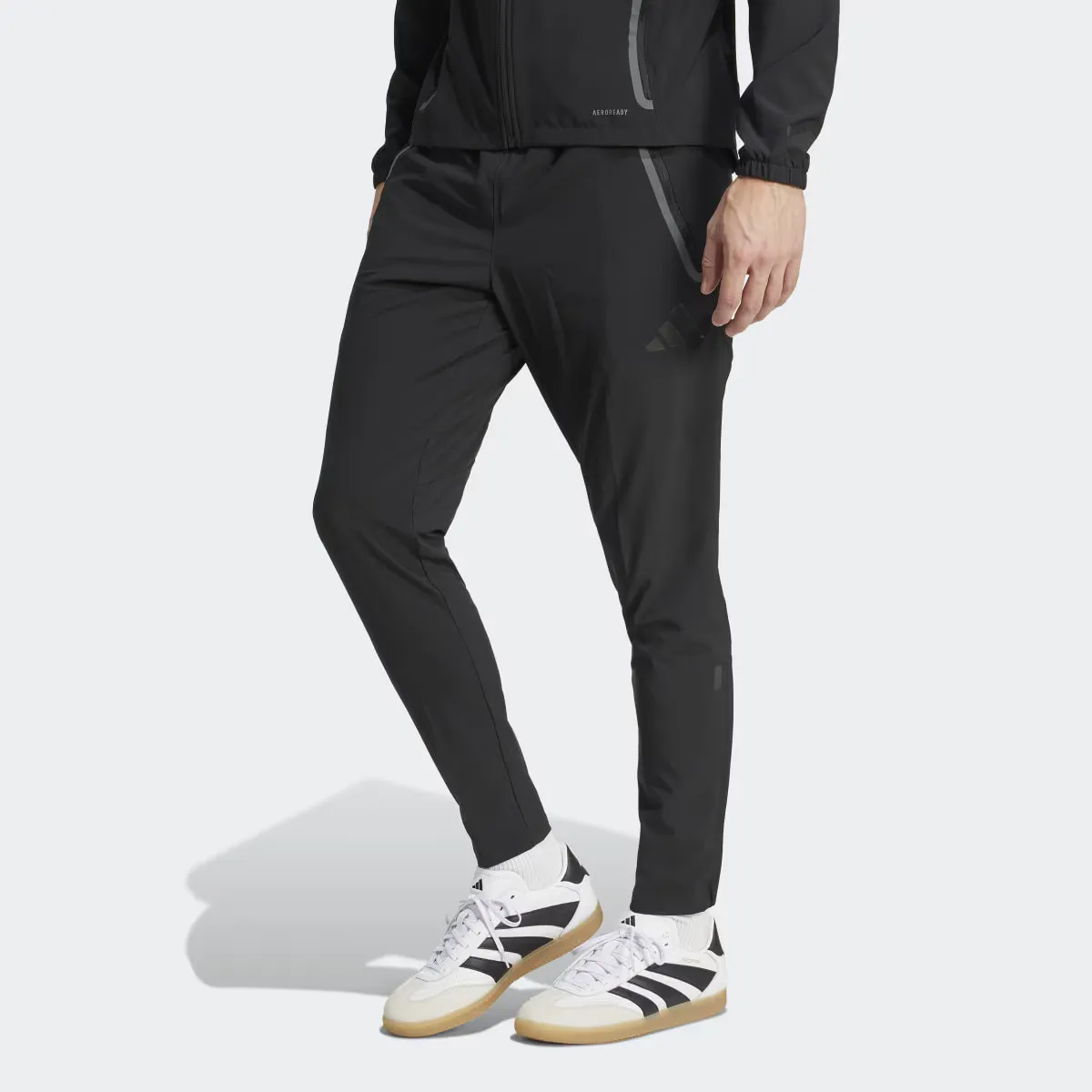 

Реал Мадрид Tiro 25 Competition Vis Tech Travel Мужские брюки Adidas, чёрный