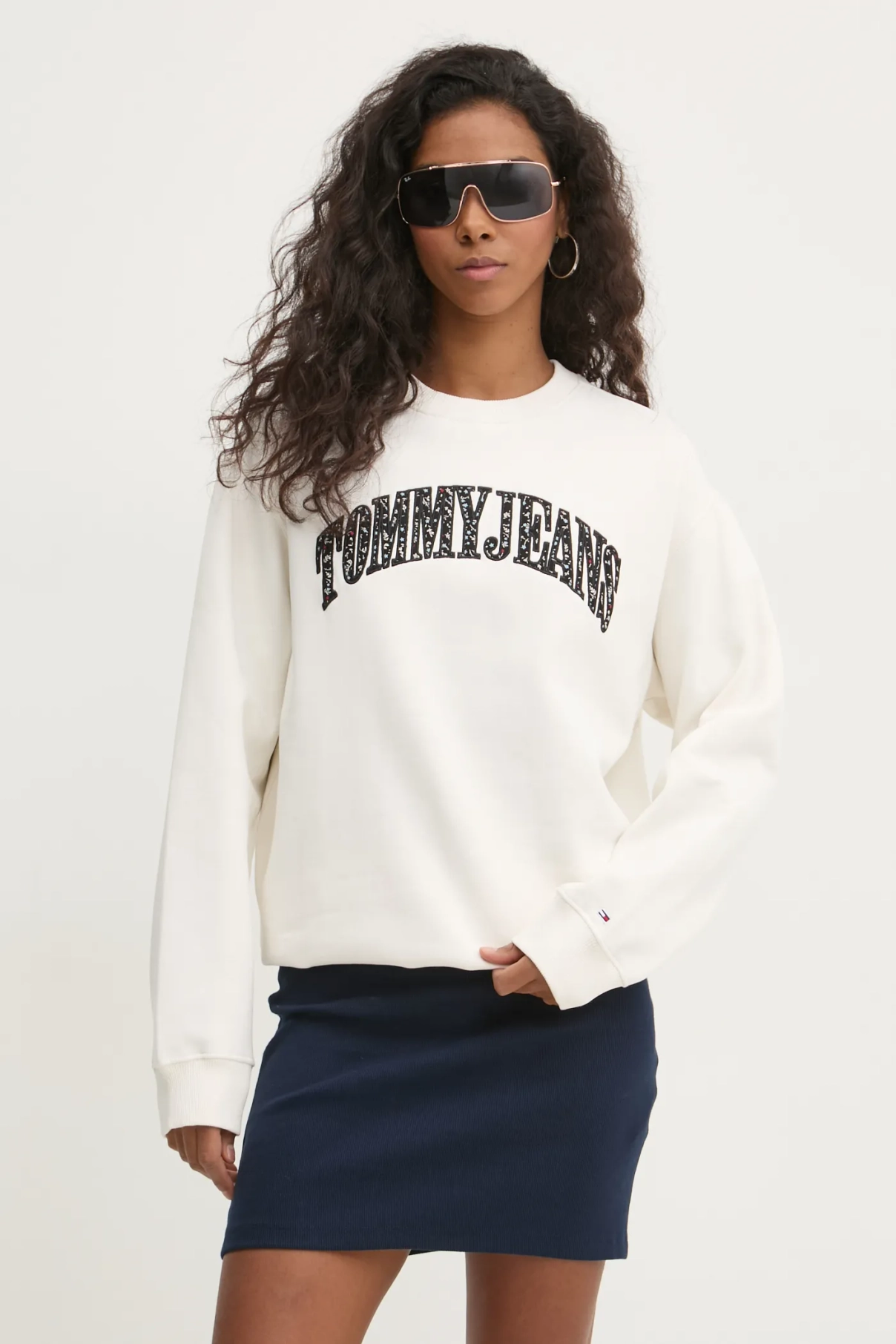 

Толстовка Tommy Jeans, бежевый