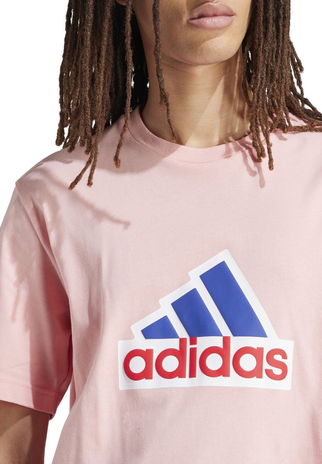 

Футболка с принтом adidas Performance, светло-розовый