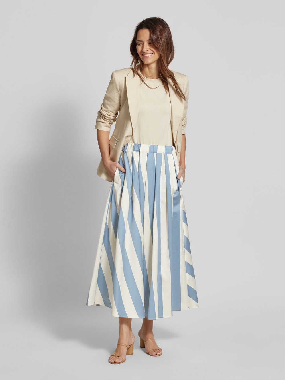 

Юбка макси с плиссировкой модель 'VIDIM' Weekend Max Mara, светло-голубой