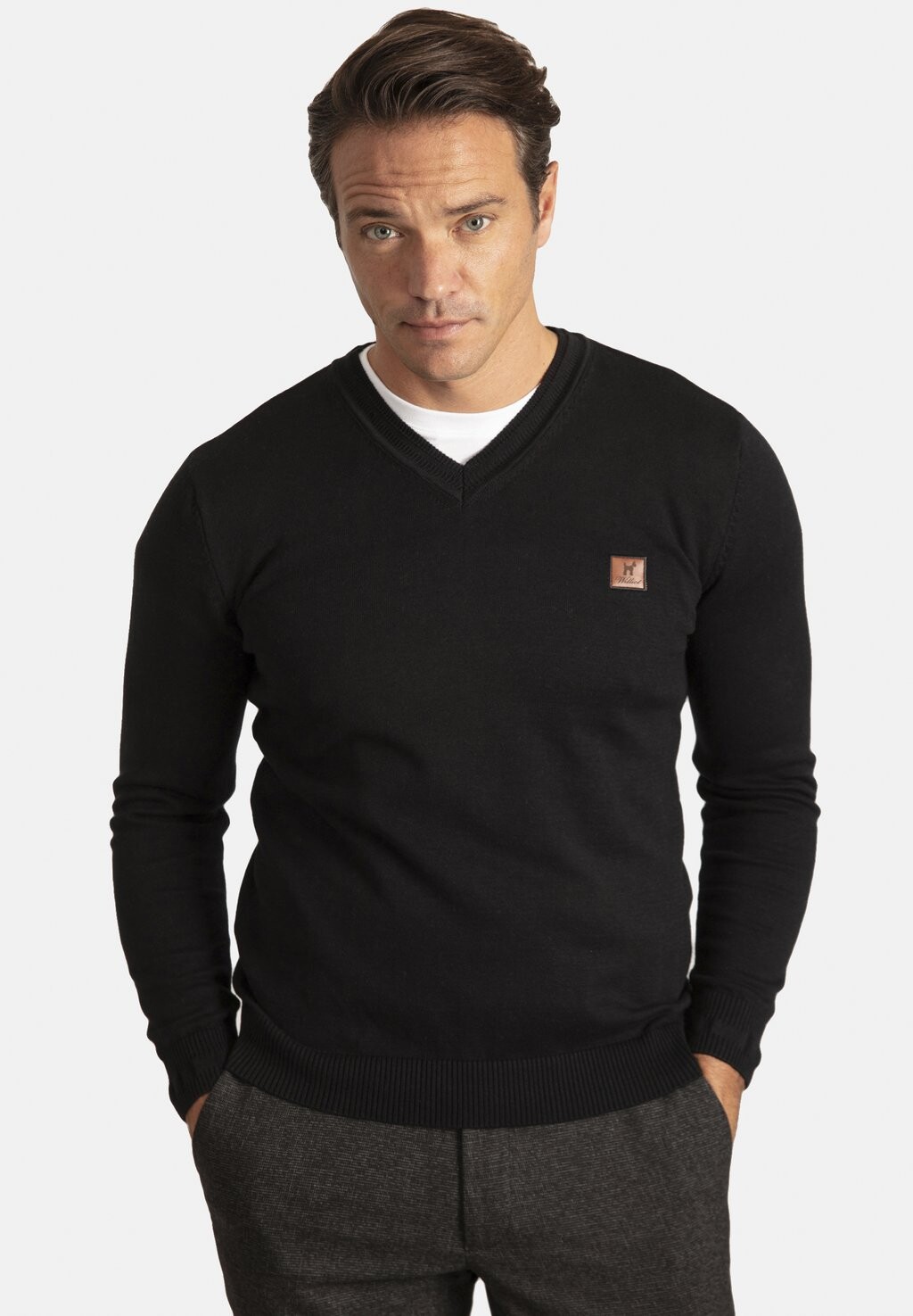 

Свитер Arm Patch V-Neck Williot, черный