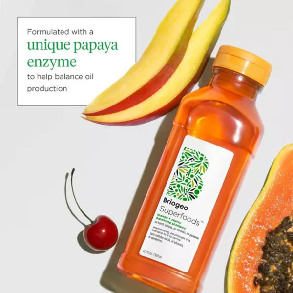 Суперпродукты манго + вишневое масло контролирующий и балансирующий шампунь Briogeo, объем 355 мл — фото 2