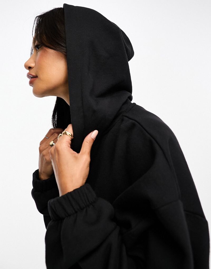 

Черное укороченное худи на молнии ASOS DESIGN