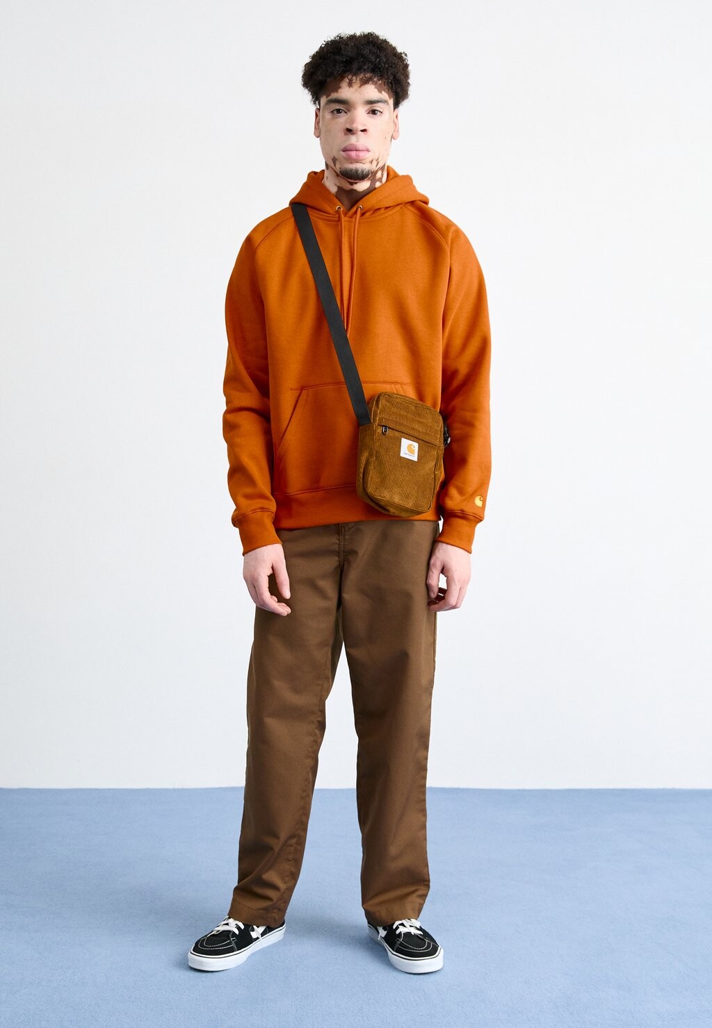 

Толстовка HOODED CHASE Carhartt WIP, бронза