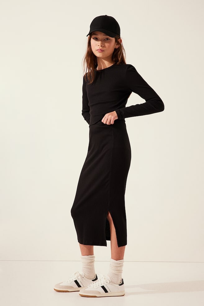 

Комплект из двух предметов: топ и юбка H&M, черный