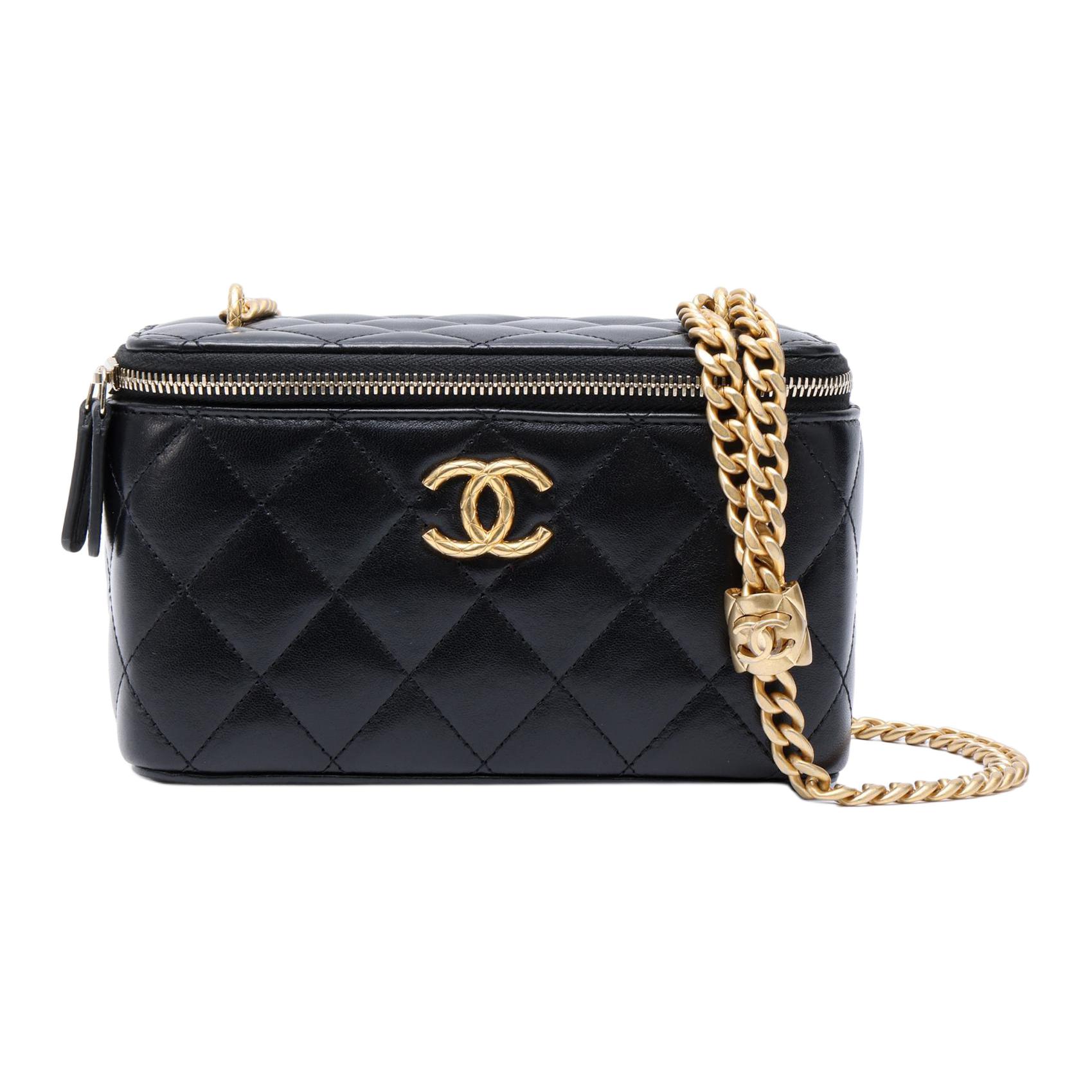 

CHANEL Сумки через плечо из овчины, женские, черные