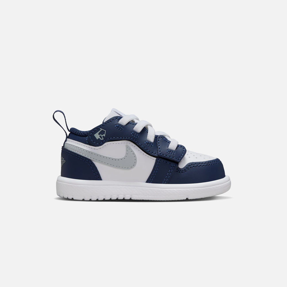 

Кроссовки Nike Air Jordan Toddler 1 Low, цвет White/Wolf Grey/Midnight Navy