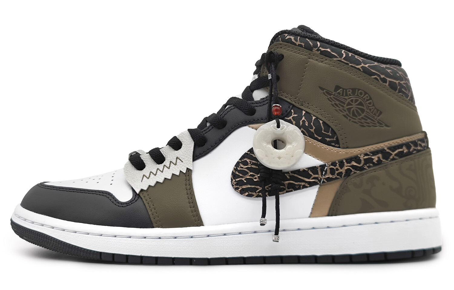 

Баскетбольные кроссовки Air 1 Vintage Men High-top Black/white Jordan