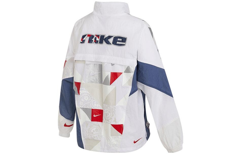 Женская вязаная куртка с цветным принтом и буквами бежевого цвета Nike — фото 2