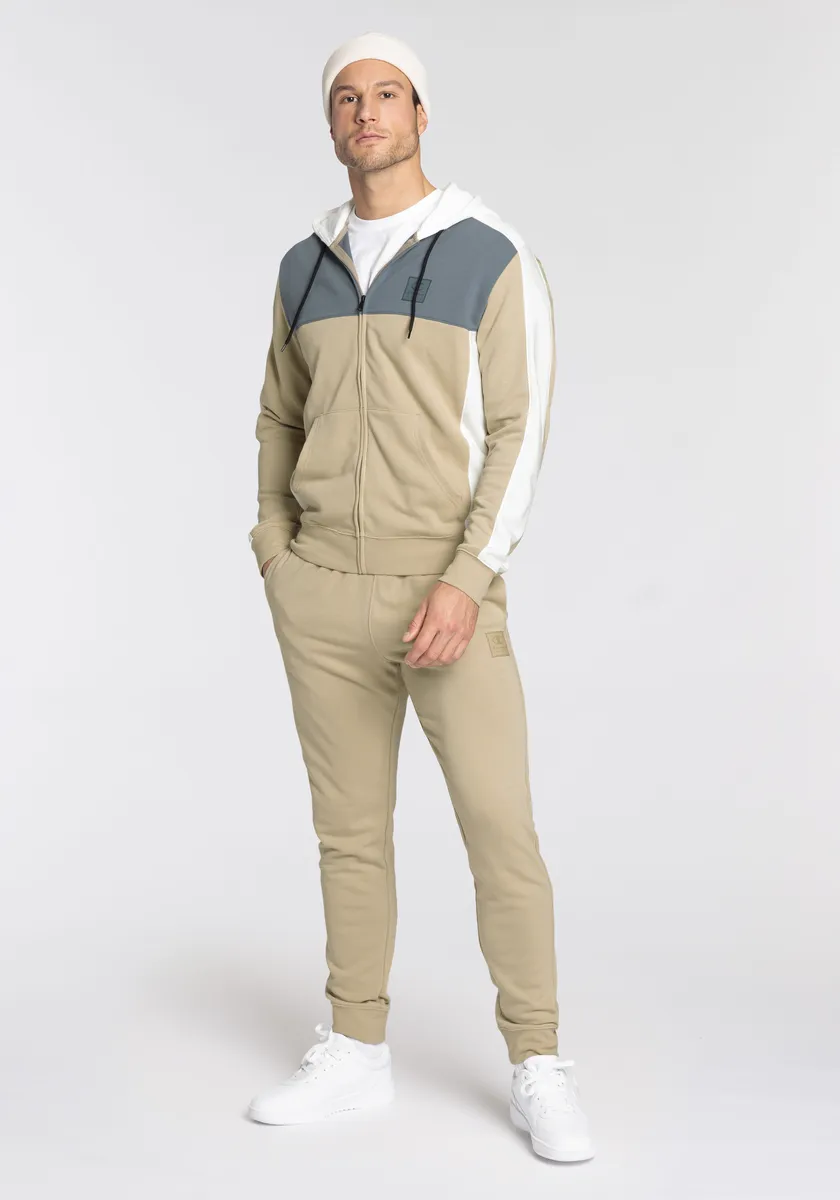 

Спортивный костюм Champion "Athleisure Hooded Sweatsuit" (комплект, 2 шт.), бежевый