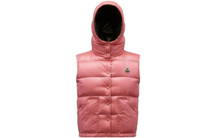 

Жилет женский кораллово-розовый Moncler, цвет Coral Pink
