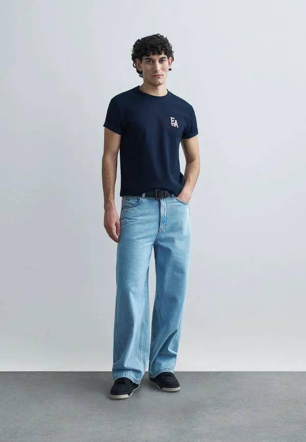 Простая футболка Emporio Armani, Sky Captain — фото 2