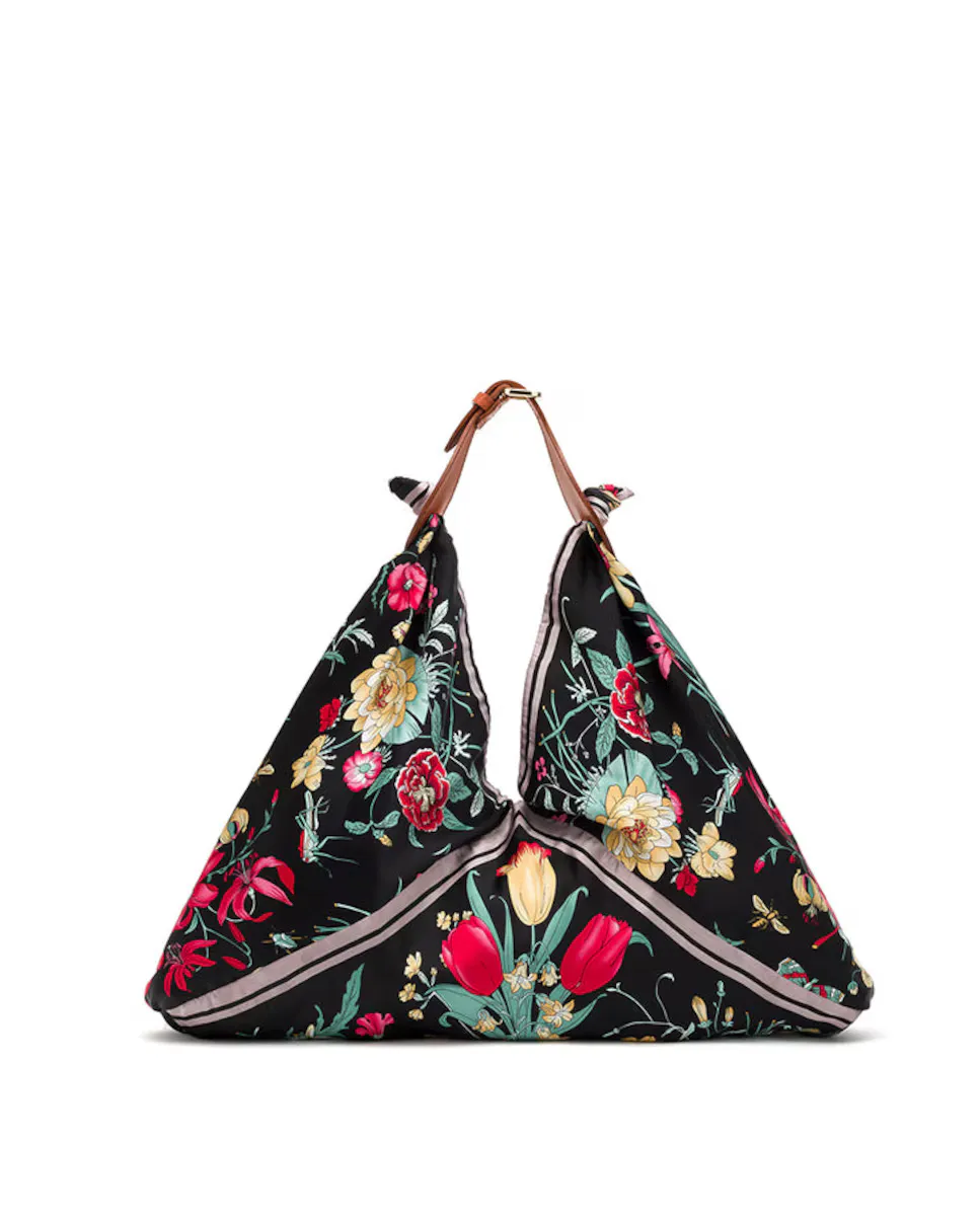 

Объемная сумка через плечо из черной атласной шарфовой ткани Danniro, черный