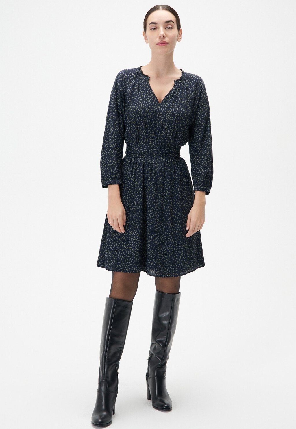 

Дневное платье Caroll, синий