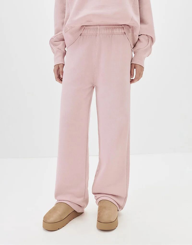 

Спортивные брюки Pull&Bear широкого кроя розового цвета