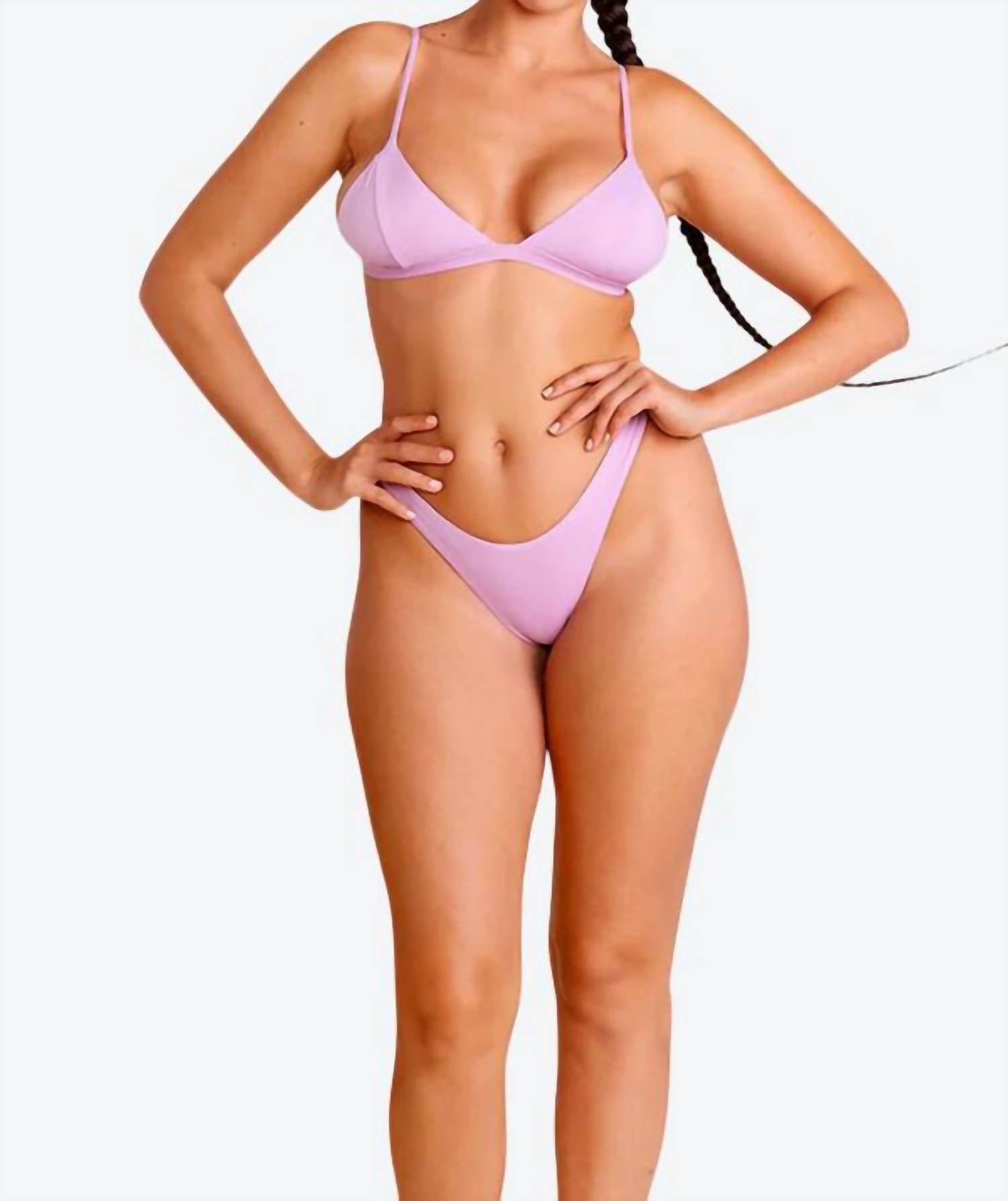 

Топ Valentina Triangle в сиреневом цвете Bromelia Swimwear
