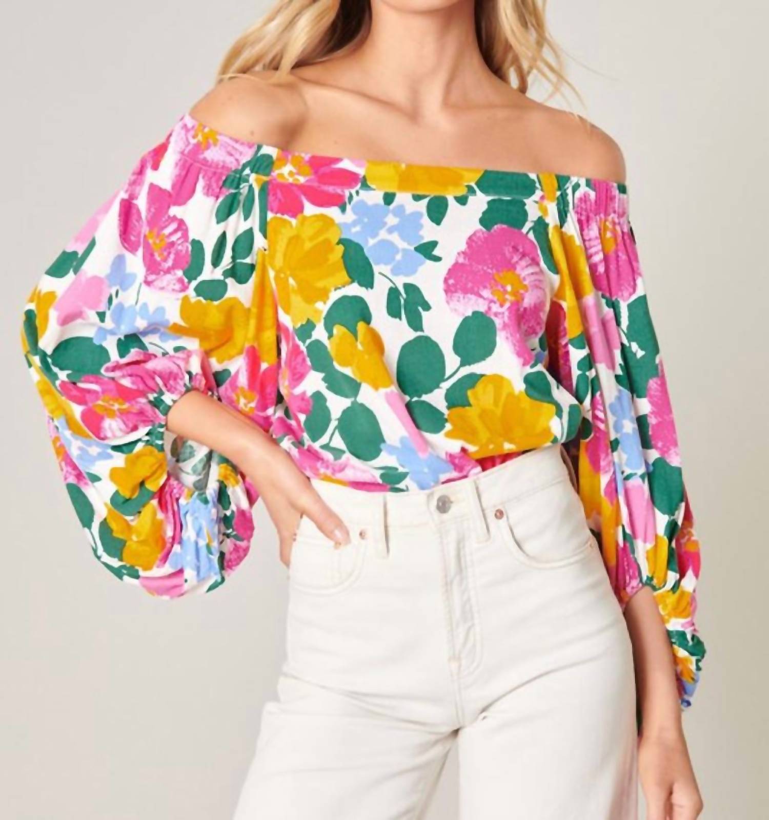 

Топ Kokomo Floral Open The Shoulder в цвете слоновой кости Multi SUGARLIPS