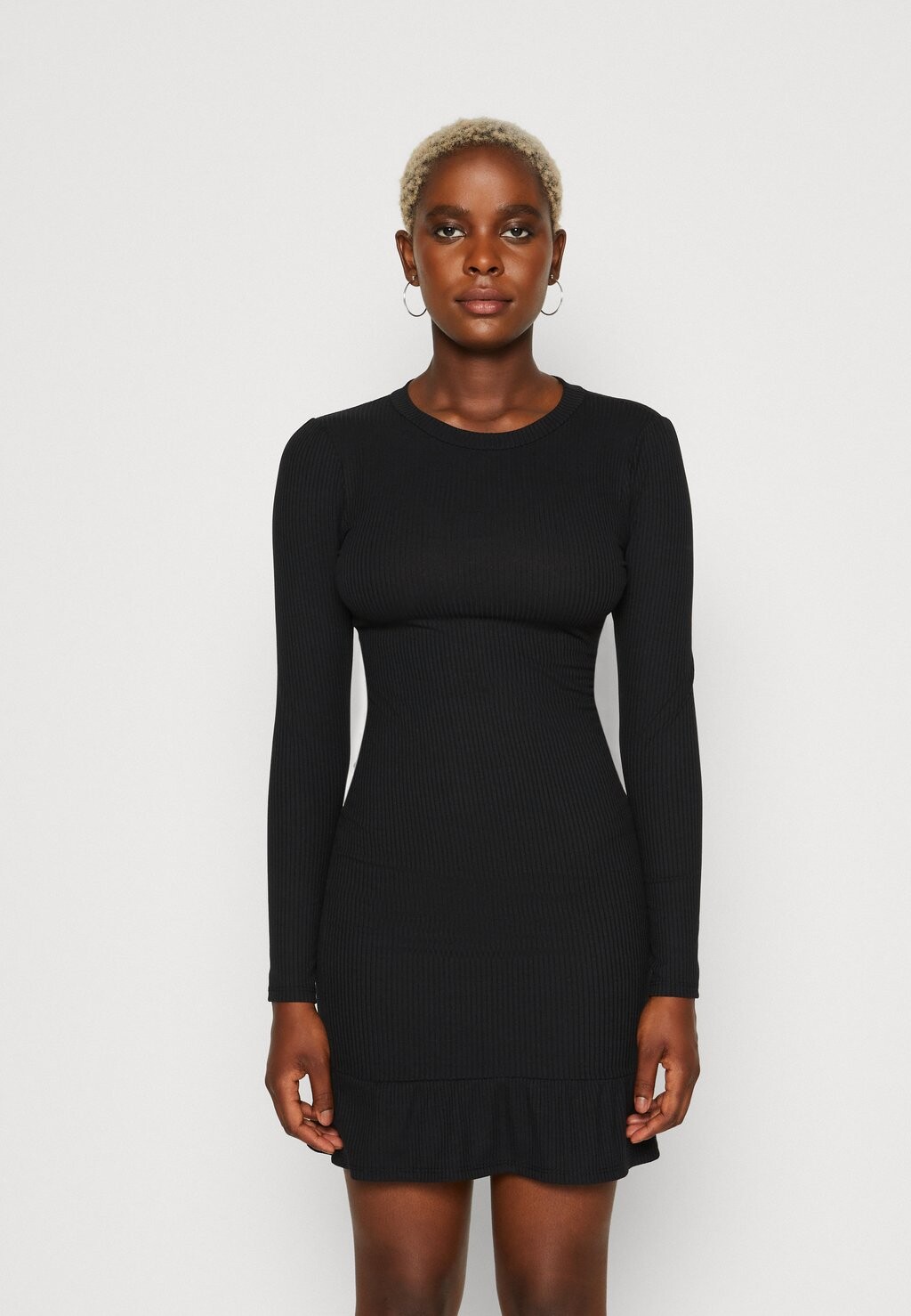 

Летнее платье Josefina Long Sleeve Mini WAL G., черный