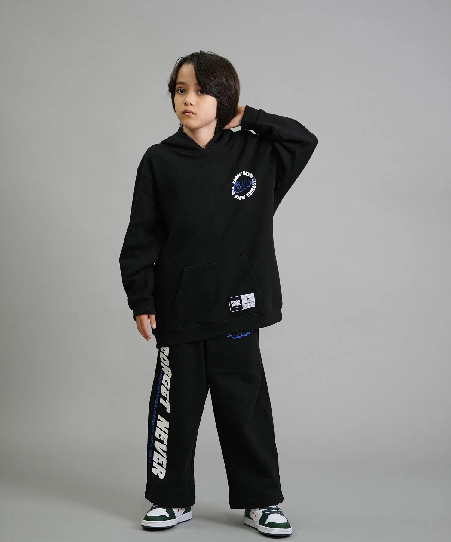 [Эксклюзив от Murasaki Sports] Толстовка с капюшоном FORGET NEVER для детей, с принтом на спине, из флиса, 254OO3PK116FN — фото 4