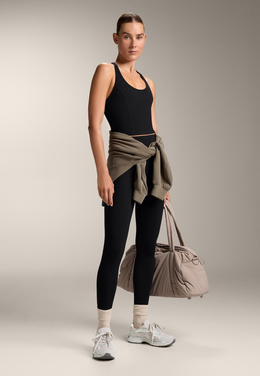 

Спортивная сумка OYSHO Sports bag, Brown/Beige