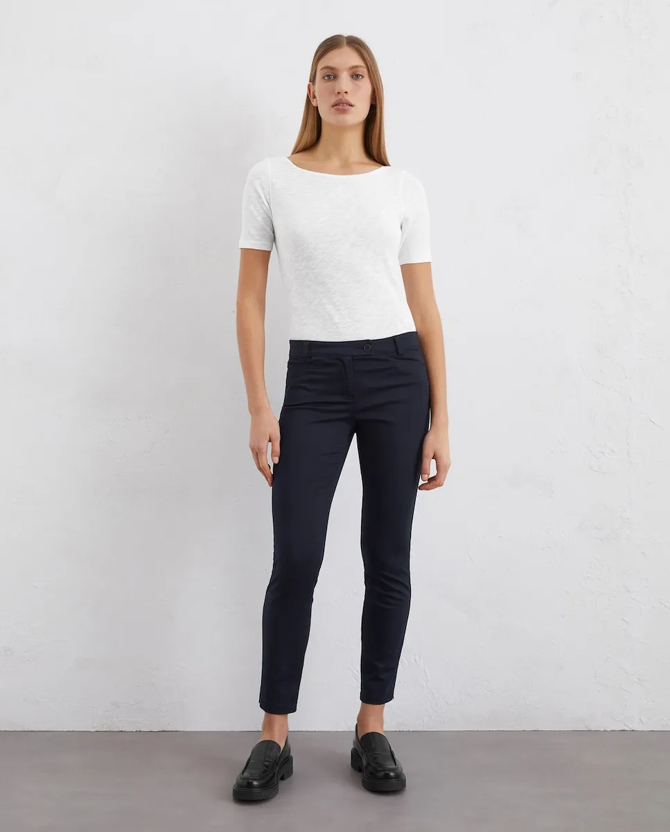 

Женские брюки модель Laxå slim из гладкого сатина с эластаном MARC O'POLO, темно-синий