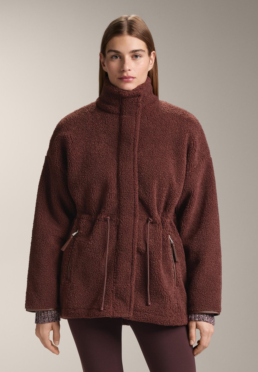 

Флисовая куртка OYSHO ADJUSTABLE WAIST FAUX-SHEARLING, Mottled Dark Brown