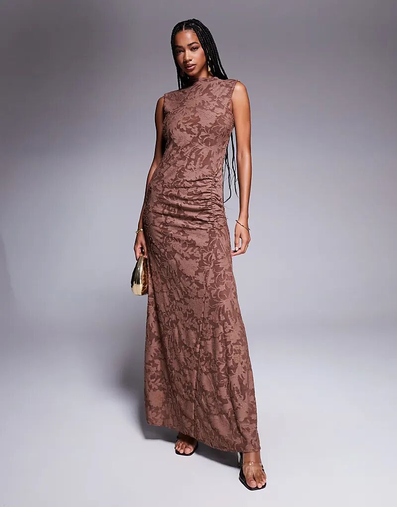 

Платье макси ASOS DESIGN без рукавов с открытой спиной коричневого цвета