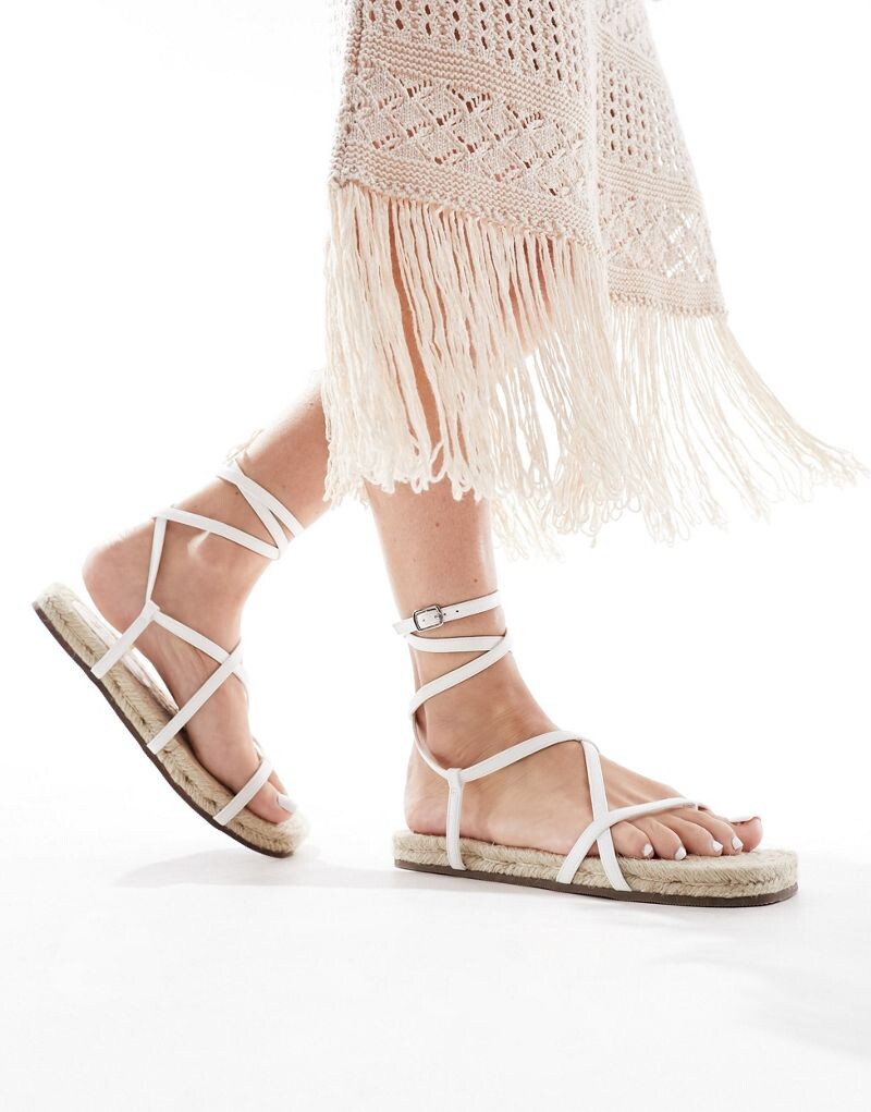 

ASOS DESIGN – Jadine – белые сандалии-эспадрильи с ремешками