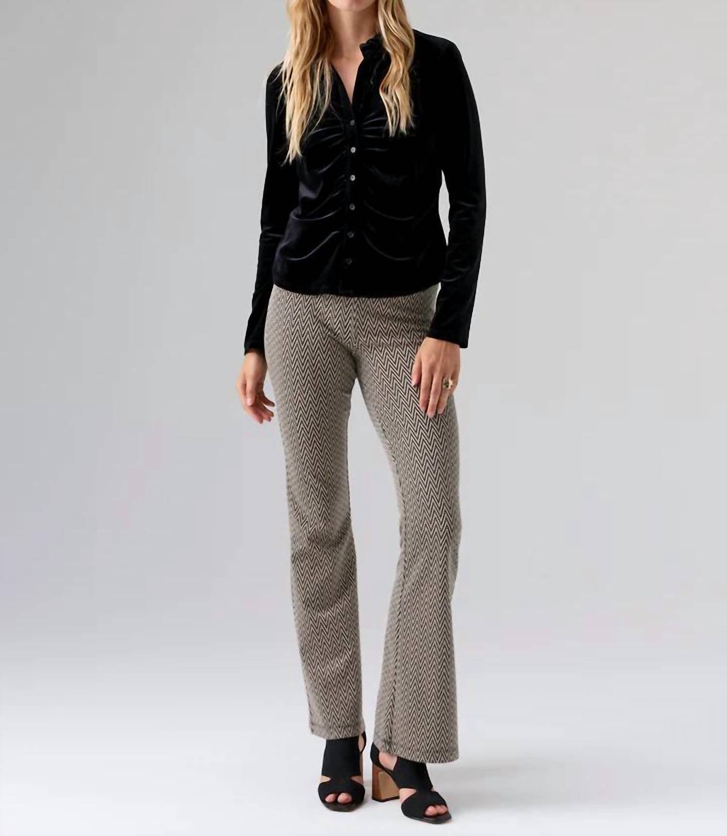

Топ Dreamgirl Velvet Button Up черного цвета Sanctuary