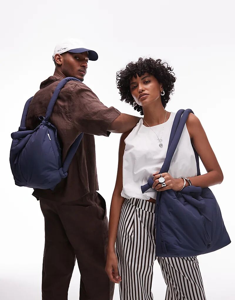 

Сумка-кроссбоди OLEND Ona из мягкого нейлона темно-синего цвета