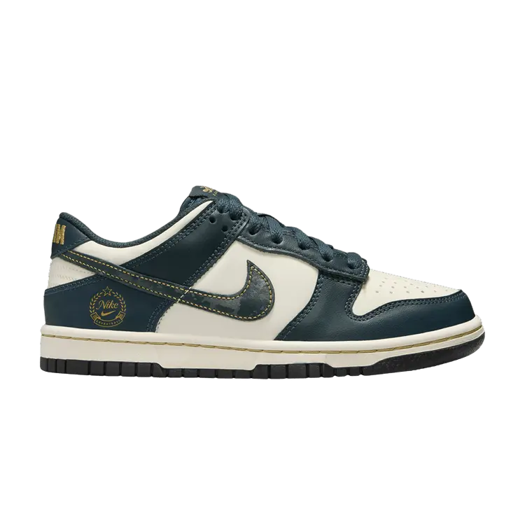 Кроссовки Nike Dunk Low GS Deep Jungle, зеленый