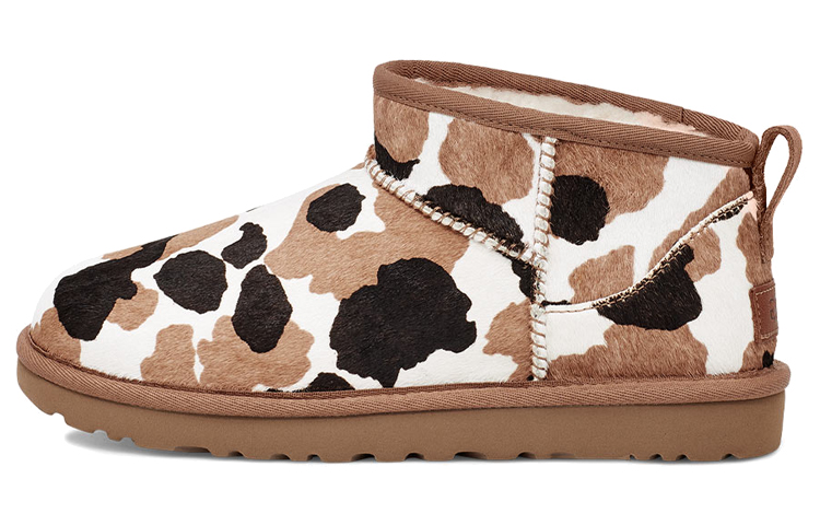 Ботинки короткие женские UGG Classic Ultra Mini, коричневый / белый / черный