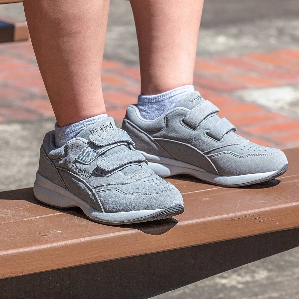 Женские кожаные кроссовки Propet Tour Walker, цвет Gray Suede — фото 3