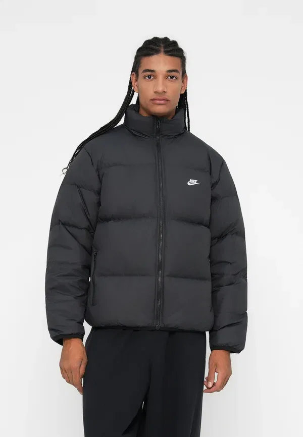 Куртка пуховая Club puffer Nike Sportswear, черный/белый
