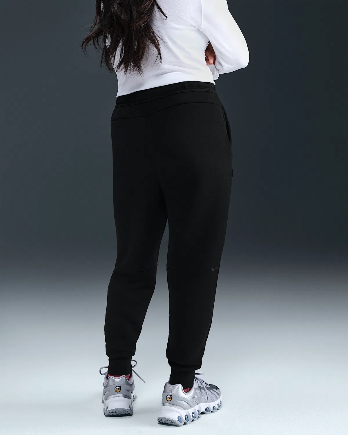 Джоггеры для девочек (удлиненный размер) Nike Sportswear Tech Fleece, Black/Black/Black/Black — фото 3