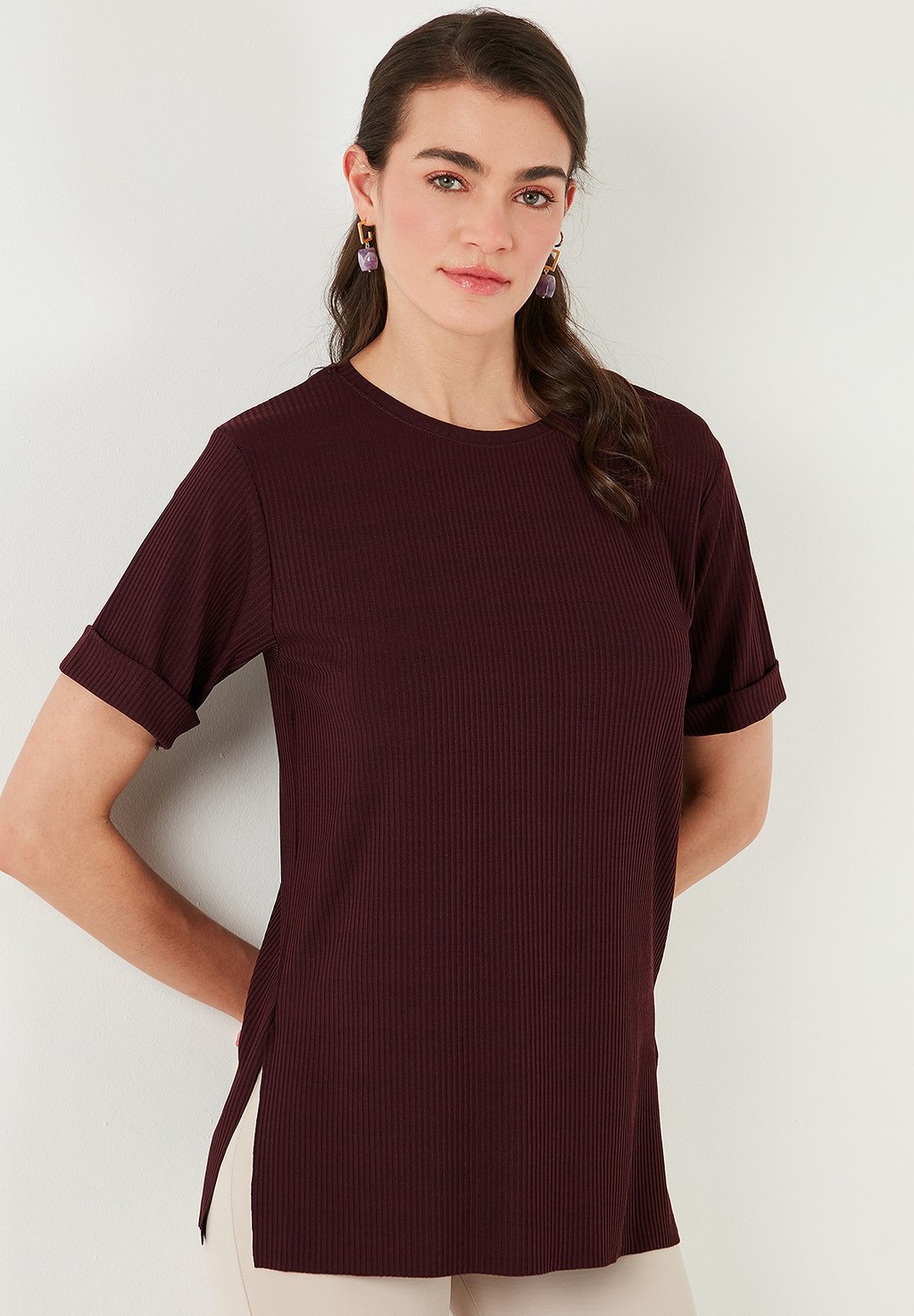 

Базовая футболка LOOSE FIT LELA, бургундия
