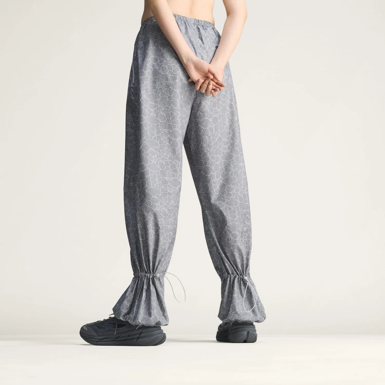 Спортивные штаны с принтом Adidas, Light Pure Gray/Agate — фото 4