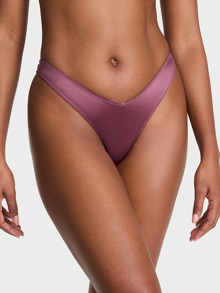 

Гладкие трусики-стринги с высокой посадкой и ремешками сзади Very Sexy, smooth purple vapor