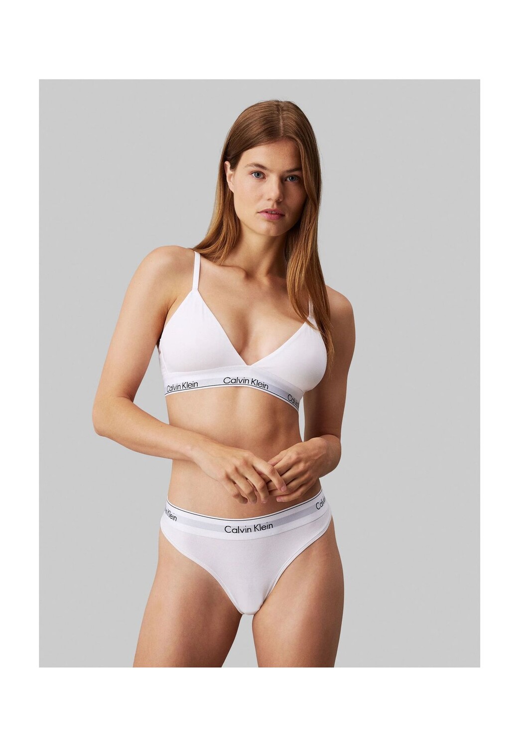 

Женский треугольный бюстгальтер с логотипом на поясе Calvin Klein, черный