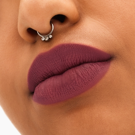 Стойкая помада с матовым эффектом MAC Cosmetics Locked Kiss 24h Lipstick, Opulence 1,8 g — фото 4