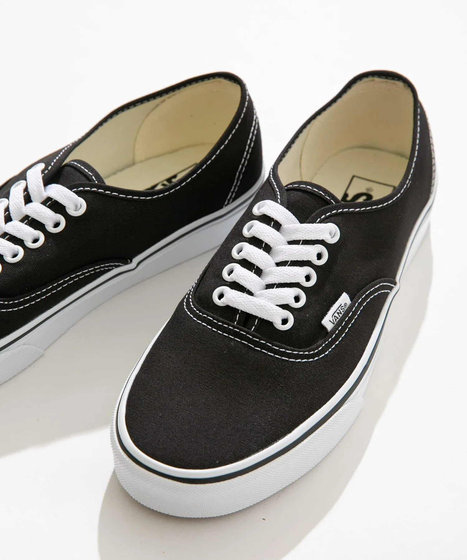 Мужские кроссовки VANS UA AUTHENTIC — фото 2