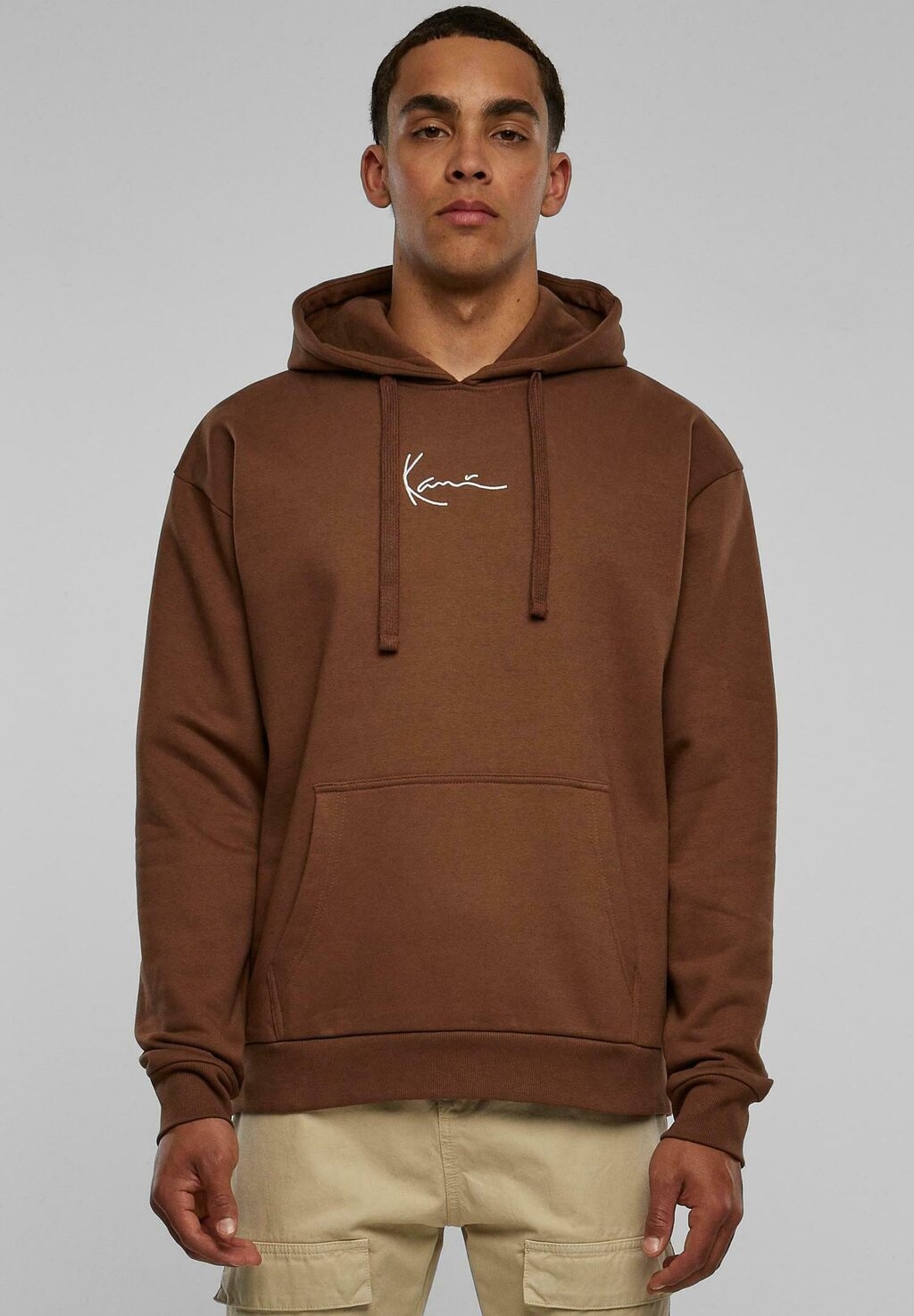 

Худи Karl Kani SMALL SIGNATURE ESSENTIAL HO, цвет Dark Brown, Коричневый, Худи Karl Kani SMALL SIGNATURE ESSENTIAL HO, цвет Dark Brown