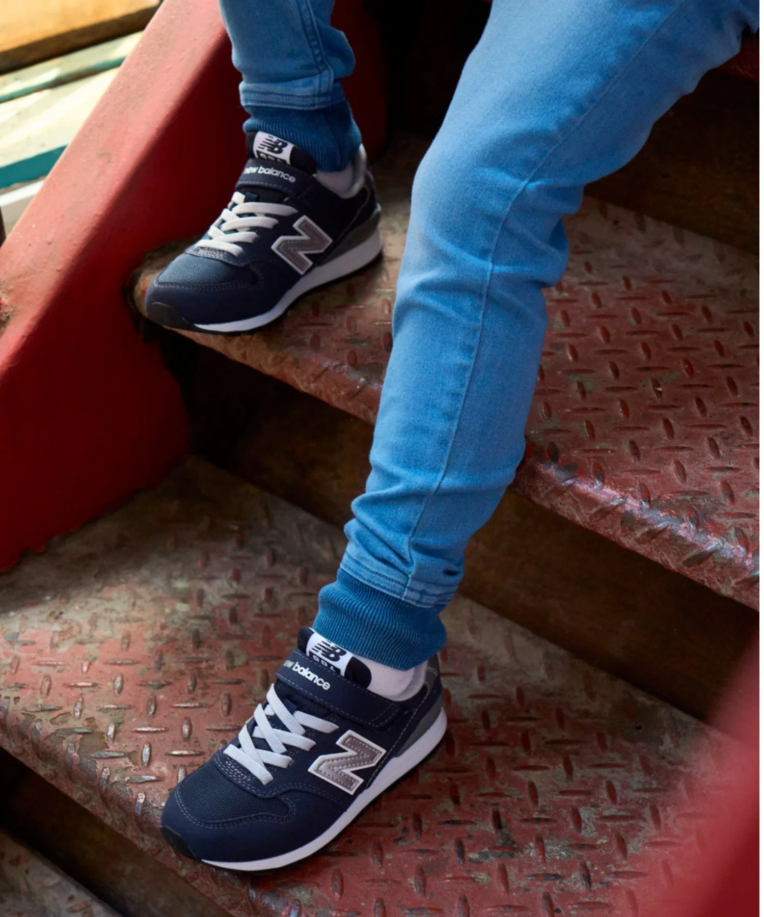 Детские кроссовки New Balance 996 на липучках для прогулок тёмно-синие